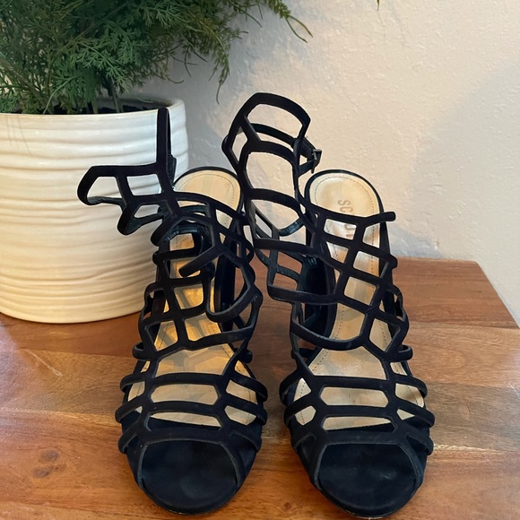 Schutz Jaden Heel in Black - Picture 4 of 9